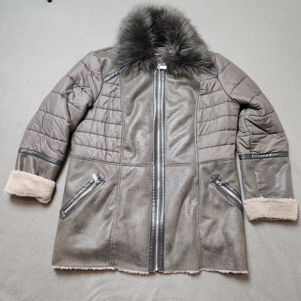 Johnston & Murphy Faux Fur lined Coat size Large